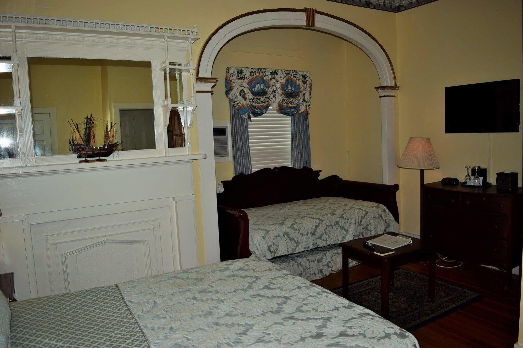 Inn On Bellevue (Adults Only) Newport Buitenkant foto